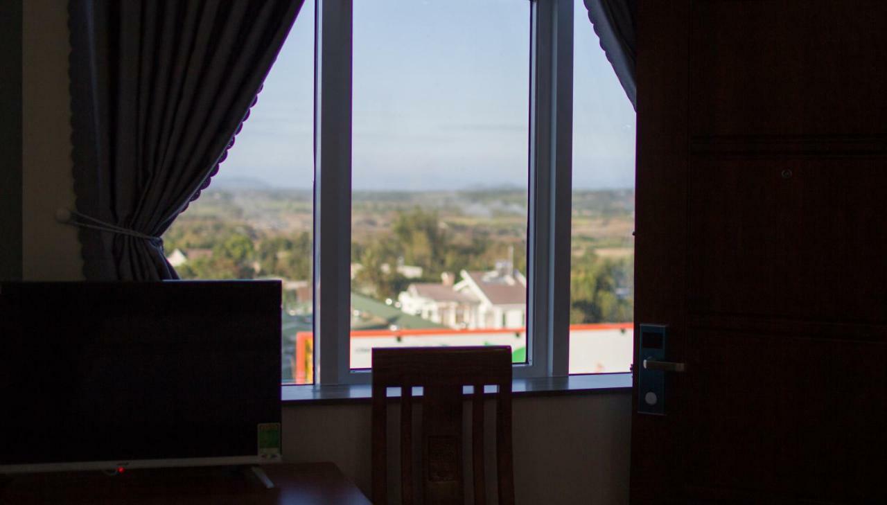 Hotel Nguyên Phước Pleiku Ngoại thất bức ảnh